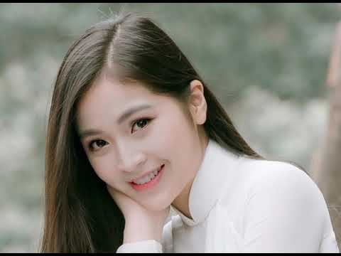 Thể hiện bởi Ánh Tuyết