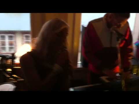 Thorunn Antonia & Berndsen live@Iceland Airwaves 2011 at i8 (off venue)