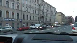 Проезд перекрестков в центре города.