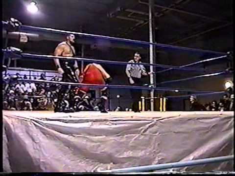 Kingman vs Cash Canuck - RAW - November 14th 2000