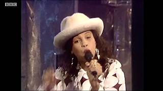 Neneh Cherry - Buffalo Stance  - TOTP  - 1989