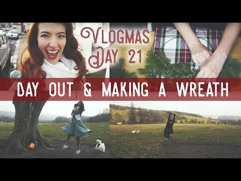 Making a Wreath / Vlogmas Day 21 Video