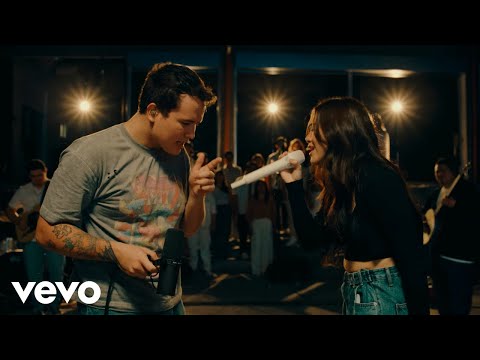 juan karlos - Medyo Ako (Official Live Performance) ft. Moira Dela Torre