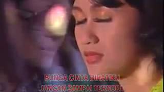 Download lagu Hatiku seputih gaun mu mp3