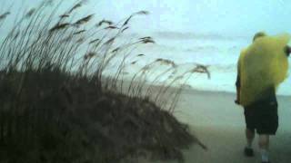 preview picture of video 'Hurricane Irene Slams in at Carolina Beach, North Carolina'