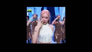 Download lagu Key scolding Taeyeon for forgetting INVU's choreo #taeyeon #key #shinee #snsd #kpop mp3