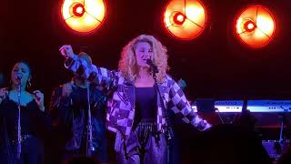 Tori Kelly &quot;Unbreakable Smile/ Doo Wop&quot; Fourth Presbyterian CHurch