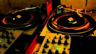 Eek A Mouse - Taller than King Kong