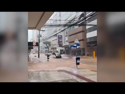 Heavy rain causes floods in "Brazil’s Dubai" after overnight downpour