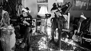 Basia Bulat - &quot;I&#39;ll Be Home For Christmas&quot; | House Of Strombo