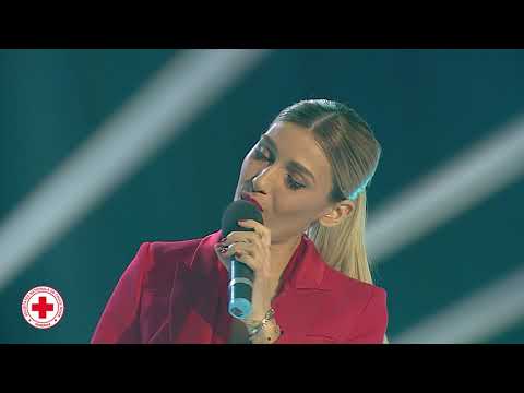 Alina Eremia feat Grasu XXL - Îmi dai curaj | Gala Crucii Roşii 2017