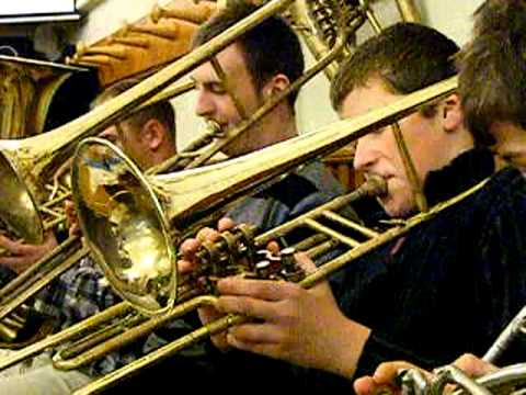 Fanfara Marca Craciun 2010.avi