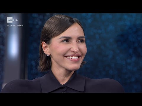 Serena Brancale performing "Qui con me" at Sanremo 2026