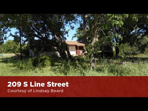 209 S Line Street Saint Jo, Texas 76265 | Solid Rock REALTORS® | Virtual Tours of Homes for Sale