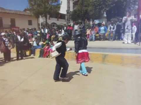 PRECIOSO BAYLE POR  2 NIÑOS DE  PACHACRAHUAY BULDIBUYO