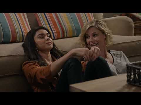 Modern Family : Haley find out her Pregnancy | STS