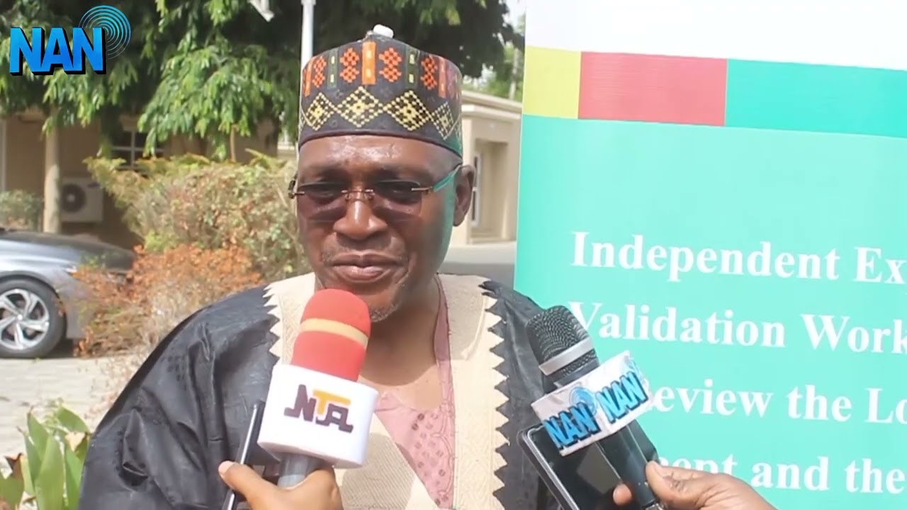 Alt Text: A detailed infographic showing the step-by-step process of photosynthesis in a plant leaf. Image Title: Visual b...