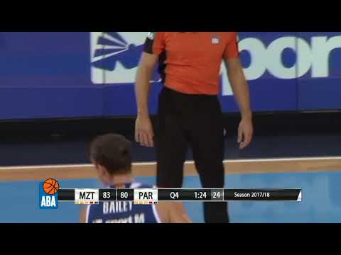 Brett Bailey lifts the crowd with powerful dunk (MZT Skopje Aerodrom - Partizan NIS, 29.9.2017)