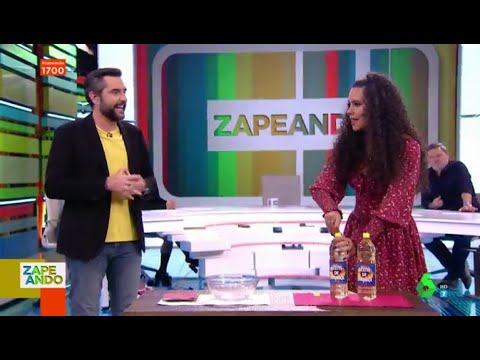 Cristina Pedroche y el truco definitivo para verter la botella de aceite - Zapeando