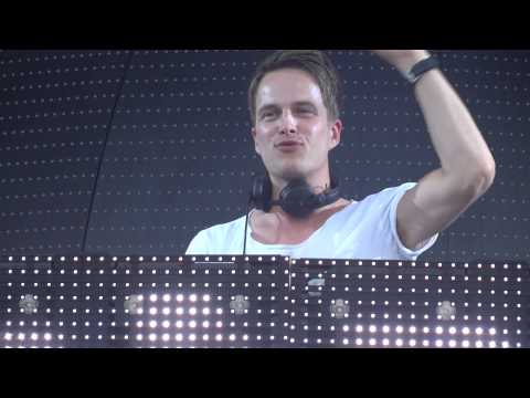 Dannic | Simon De Jano & Bottai vs. Starkillers & Alex Kenji & Nadia Ali - Pressure K.I.T.T