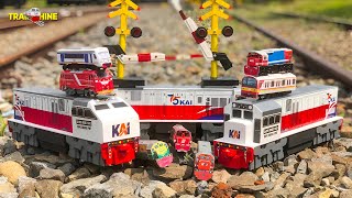 Download lagu Menemukan Kereta Api Indonesia, KRL Commuterline, Lokomotif cc300, Palang Pintu Perlintasan KAI #01 mp3