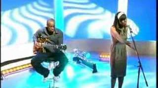 Beverley Knight - No Man's Land acoustic version BBC1 290407