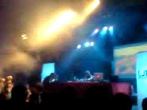 UES / Axel Karakasis live @ OTV Zagreb 8.1.2011