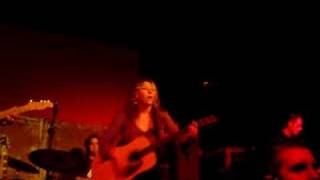 Martha wainwright@ Glasgow School of Arts: Far Away