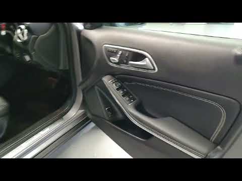 Mercedes-Benz GLA GLA 200 D STYLE w/ Panoramic Sli - Image 2