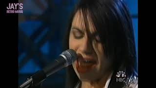 PJ Harvey Performs &quot;This Is Love&quot; on The Tonight Show with Jay Leno (Sept. 18, 2001)