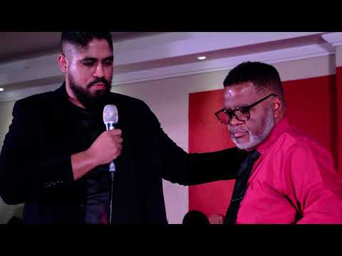 Douglas Nascimento | Tua Presença feat. Amanda Cristina. (Inauguração Filial Caxias)