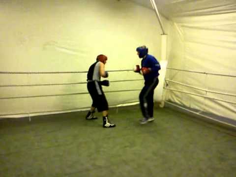 Sparring: Tommy and Aleksander round 3.