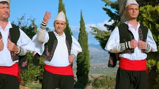 Grupi Djemtë E Delvinës - Çdo Nat Për Gjumë Kur Bie music video