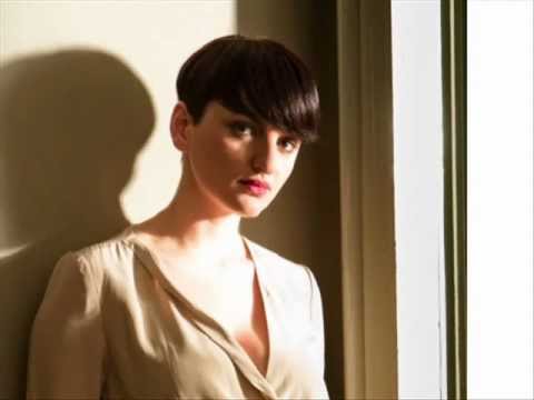 download lagu mp3 mp4 Missiva D Amore Arisa, download lagu Missiva D Amore Arisa gratis, unduh video klip Missiva D Amore Arisa