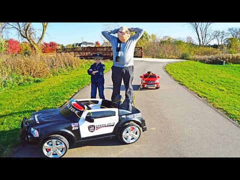 Little Heroes Search for Gru Character In Police Story