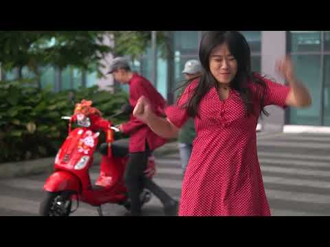 Vespa CNY 2023 - daddy run away with my first Vespa