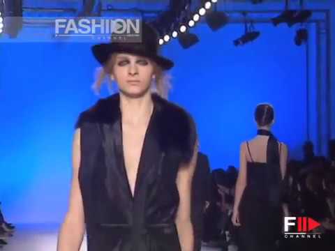 "Atsuro Tayama" Autumn Winter 2004 2005 Paris 3 of 3 Pret a Porter by FashionChannel