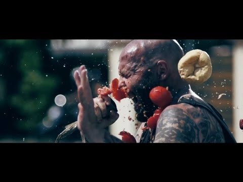 Blind Myself - Diszkószám az éhezésről (hivatalos videó)