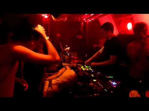 Mz Sunday Luv & Aaron Hedges - live@Alte Muenze - NYE 2011