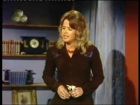 La Costa-This House Runs On Sunshine