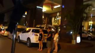 Night run by Tuk Tuk in Chaing Mai / 夜中にトゥクトゥクでチェンマイ爆走中。