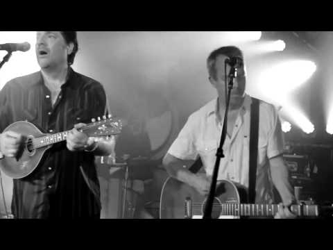 Counting Crows   Omaha   070412   Codfish Hollow Barn OFFICIAL