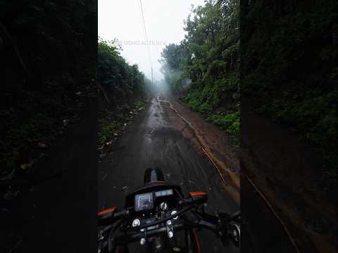 ¡Lluvia, lodo y neblina en La Concepción! 🌧️🏍️ | Motovlog #motovlog #ytshorts