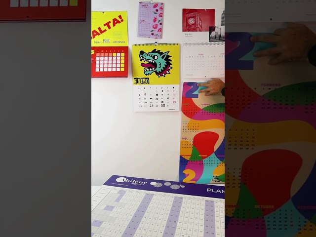 Vídeo relacionado con RED EMBER Puppy Party - Calendario de pared 2026 de 12 meses, abierto de 12 x 24 pulgadas, papel grueso y resistente, regalo de vacaciones, bonito calendario 2026