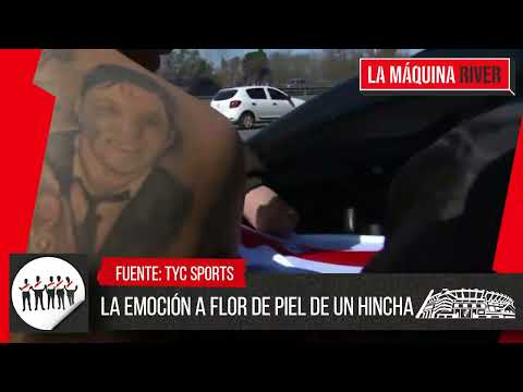 LA EMOCIÓN DE UN HINCHA A FLOR DE PIEL: GALLARDO LE FIRMÓ EL TATUAJE