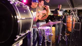 I Like It Like That - Funky Dawgz Brass Band Live @ Oyster Fest