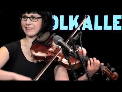 Folk Alley Sessions  - April Verch peforms "Coming Up"