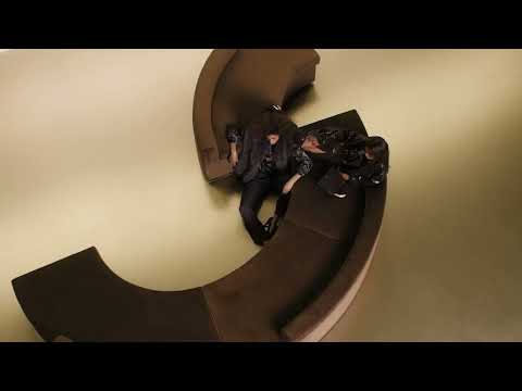 Donna Karan Fall 25: Women to Women