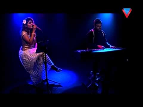 Handhaan - Unoosha feat Barchie Live at Crossover 2014