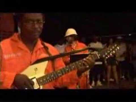 System Band, Debranche